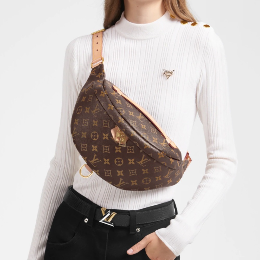 NEW 😻 Louis Vuitton BumBag
